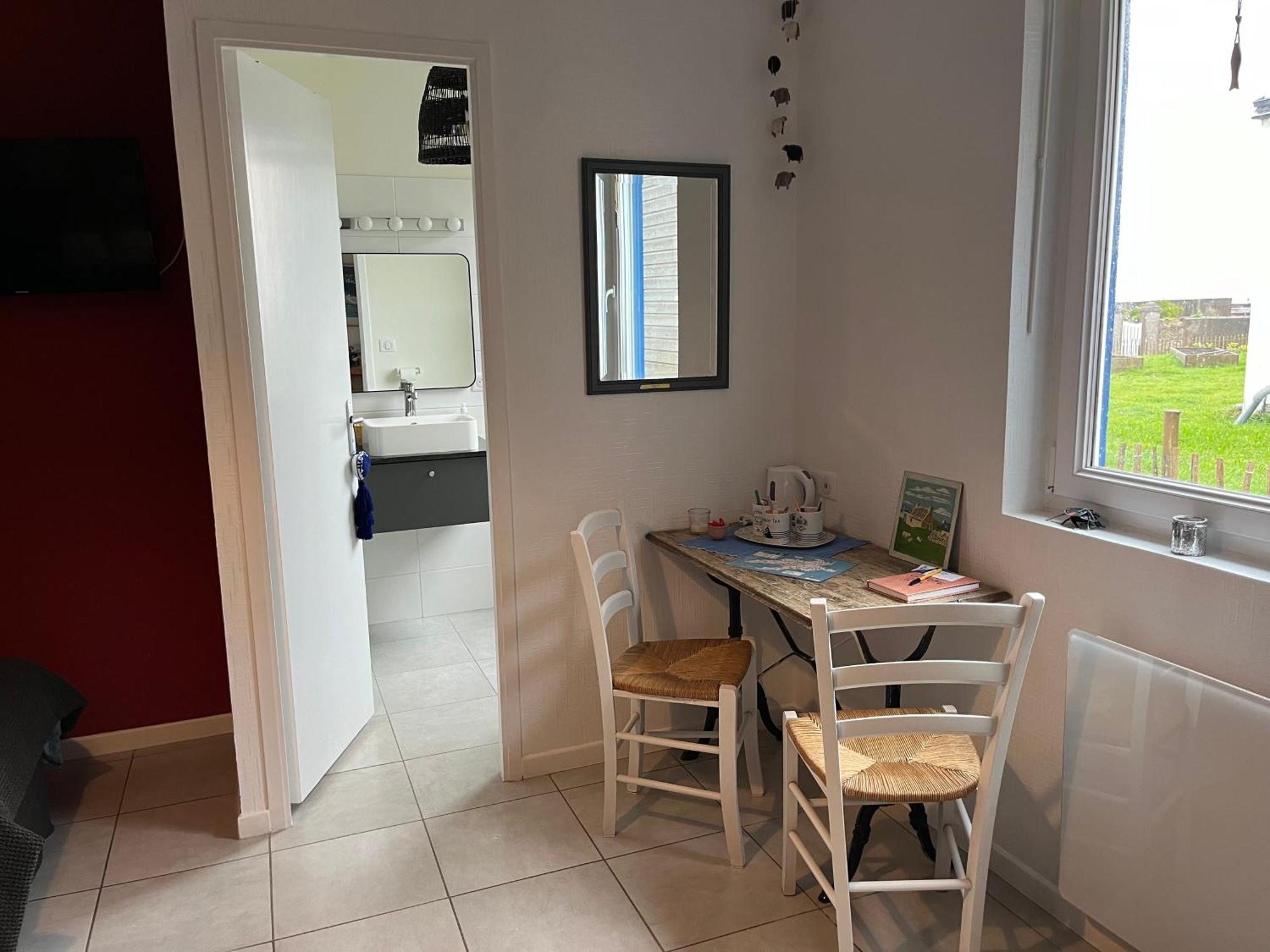 L'Atelier De Mezareun Bed and Breakfast Ushant Buitenkant foto