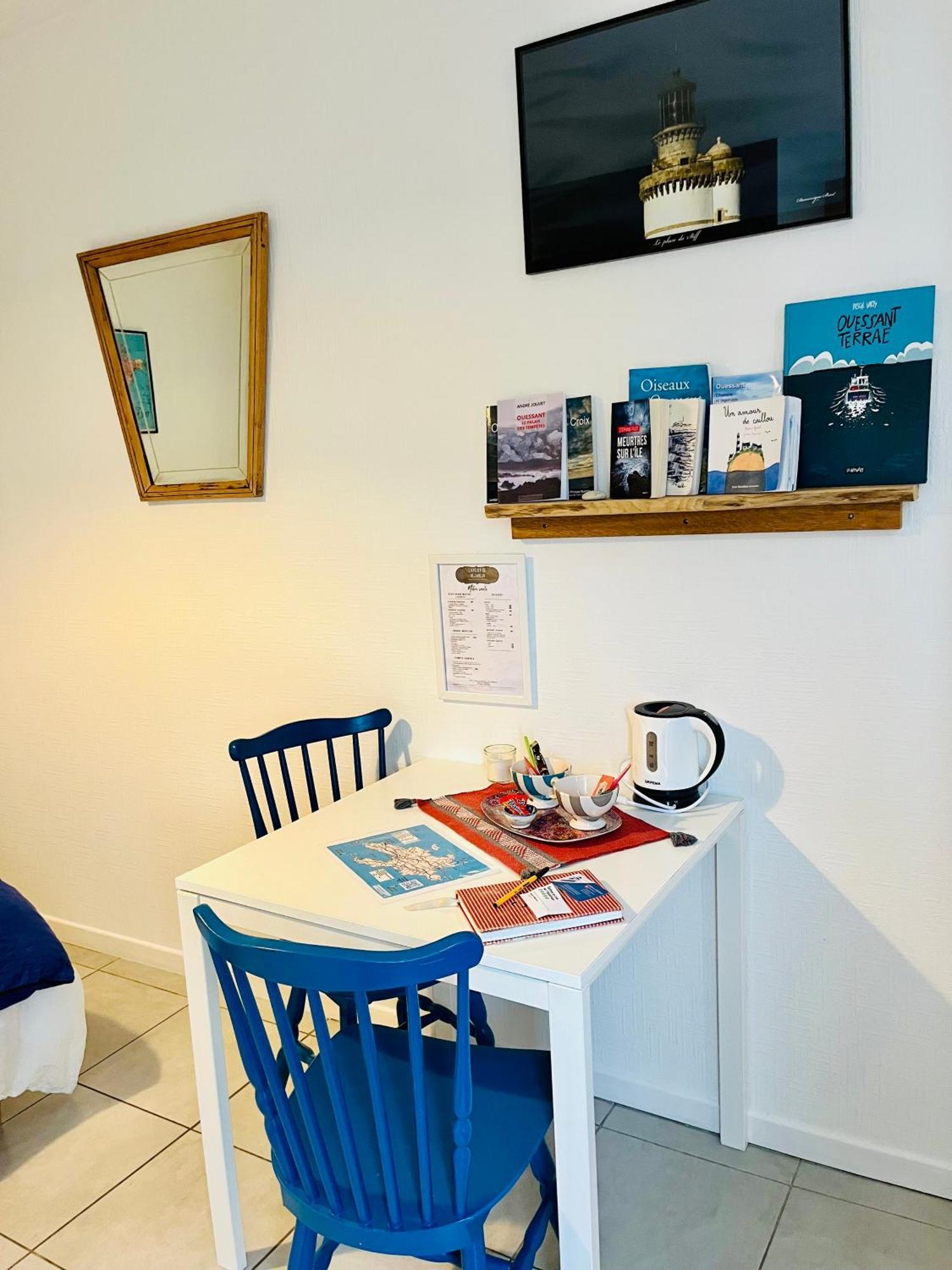 L'Atelier De Mezareun Bed and Breakfast Ushant Buitenkant foto