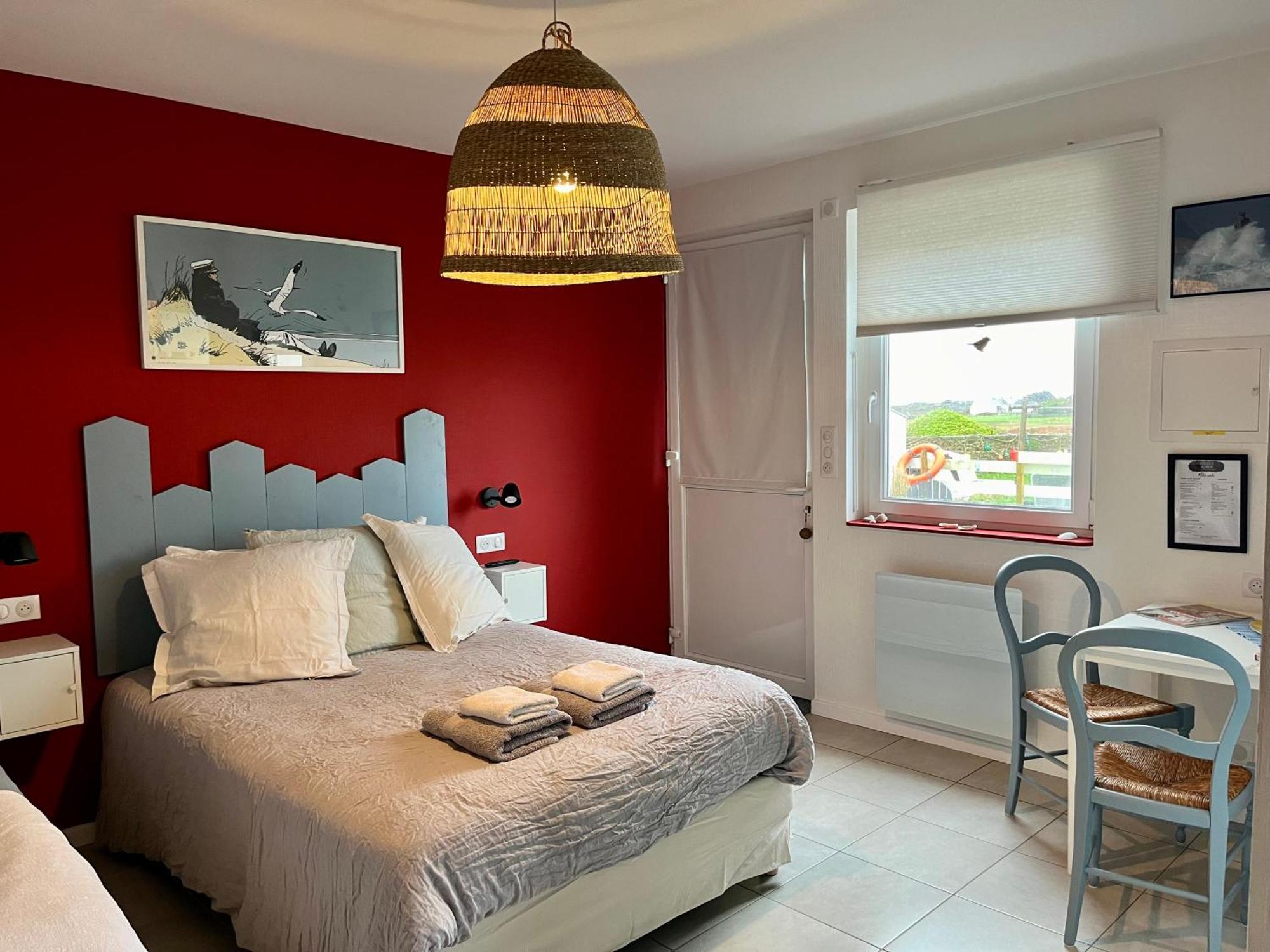 L'Atelier De Mezareun Bed and Breakfast Ushant Buitenkant foto